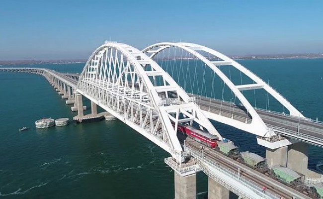 Официально завершено строительство железнодорожной части Крымского моста
